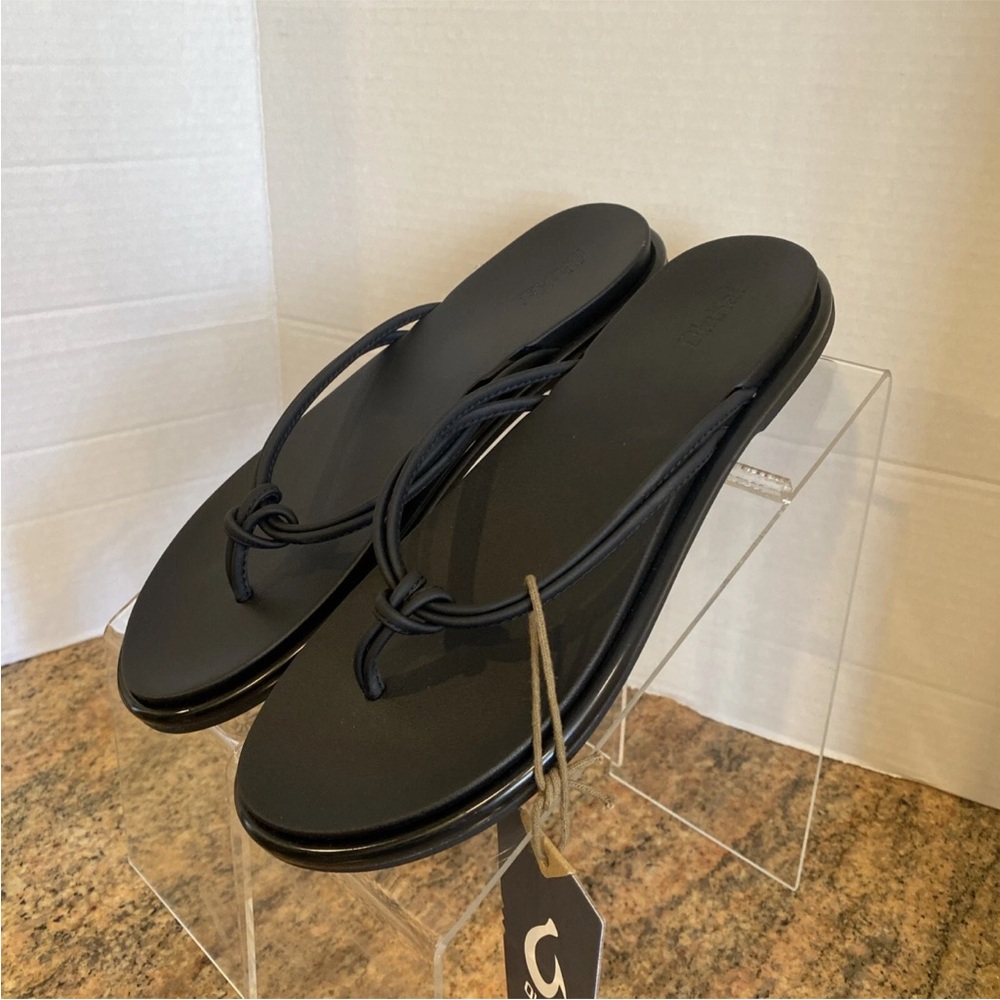 Olukai AKA Women's Knotted. Flip Flops Black/Black Size W9 New